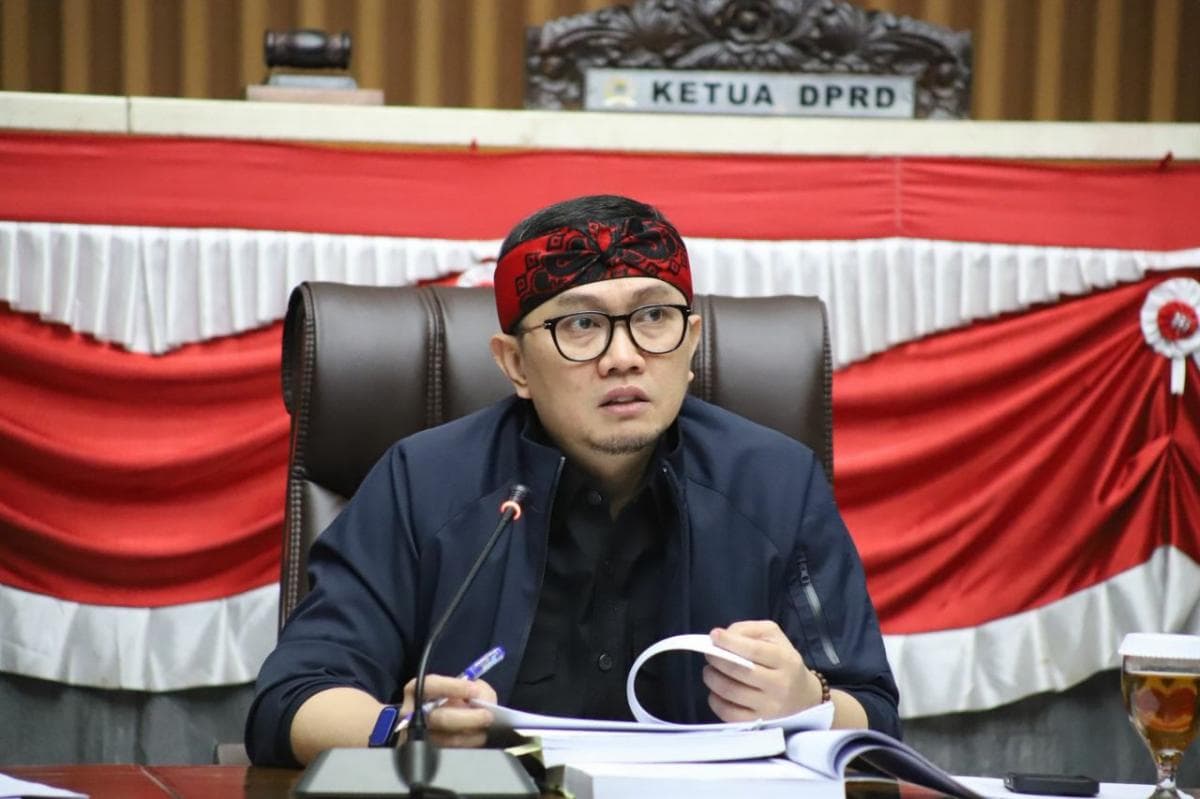 DPRD Kota Bandung Siapkan Peta Jalan 20 Tahun, Kependudukan Jadi Kunci Kota Layak Huni DPRD Kota Bandung Siapkan Peta Jalan 20 Tahun, Kependudukan Jadi Kunci Kota Layak Huni
