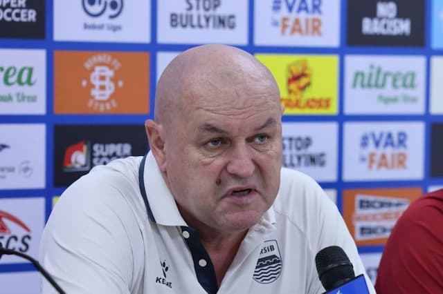 Bojan Hodak Bongkar Fakta Mengejutkan usai Persib Bungkam Semen Padang Bojan Hodak Bongkar Fakta Mengejutkan usai Persib Bungkam Semen Padang