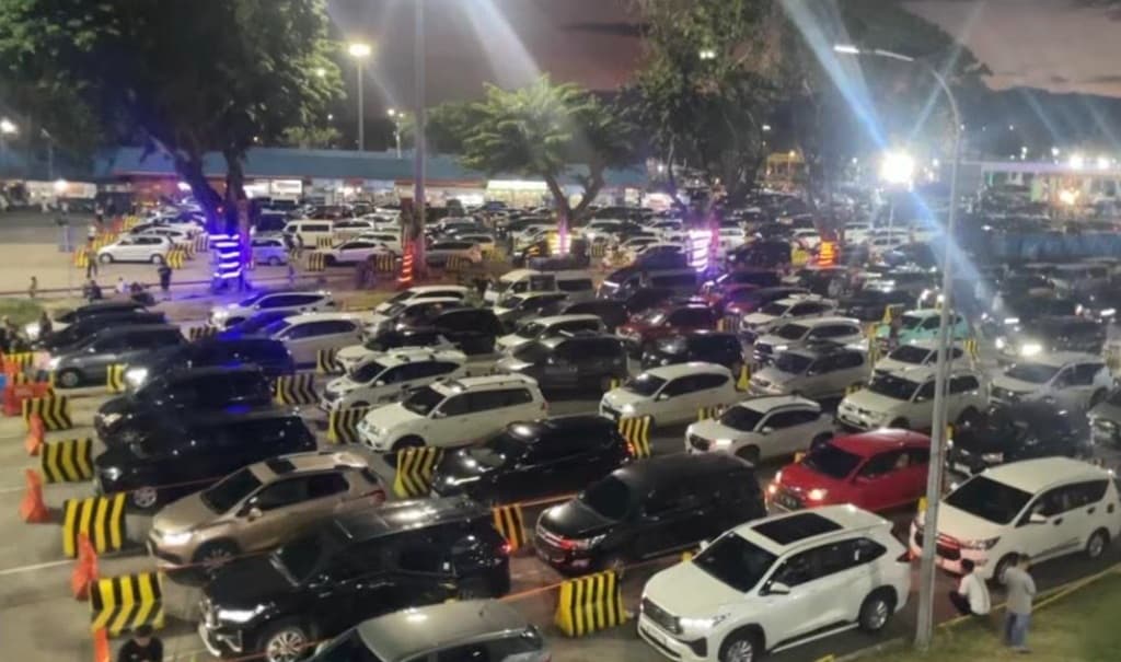 Puncak Arus Balik Lebaran, 142.288 Pemudik Menyeberang ke Pelabuhan Merak Puncak Arus Balik Lebaran, 142.288 Pemudik Menyeberang ke Pelabuhan Merak