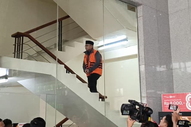 Yaqut Bersyukur Lebaran di Rumah meski Tahanan KPK: Alhamdulillah Bisa Sungkem ke Ibu Yaqut Bersyukur Lebaran di Rumah meski Tahanan KPK: Alhamdulillah Bisa Sungkem ke Ibu