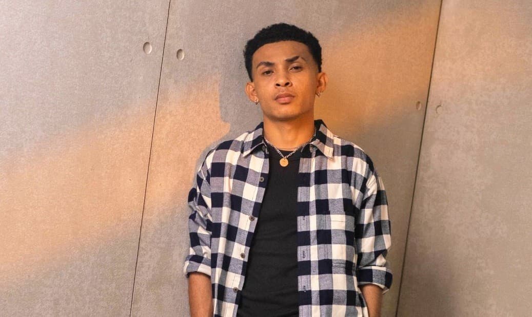 Jun Kiki Kembali dengan Mini Album RINDU, Tentang Cinta Tak Terbalas Jun Kiki Kembali dengan Mini Album RINDU, Tentang Cinta Tak Terbalas