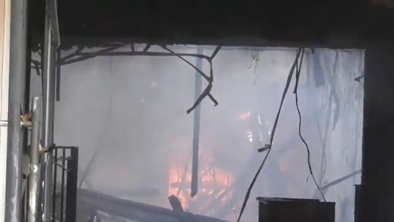 Kafe di Medan Ludes Terbakar, Api Diduga akibat Kebocoran Tabung Gas Kafe di Medan Ludes Terbakar, Api Diduga akibat Kebocoran Tabung Gas