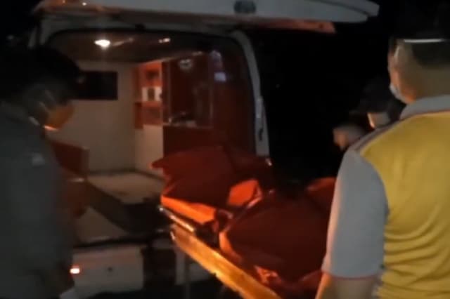 Terungkap! Mayat Dalam Plastik di Sungai Citanduy Cilacap Ternyata WNA Singapura Terungkap! Mayat Dalam Plastik di Sungai Citanduy Cilacap Ternyata WNA Singapura