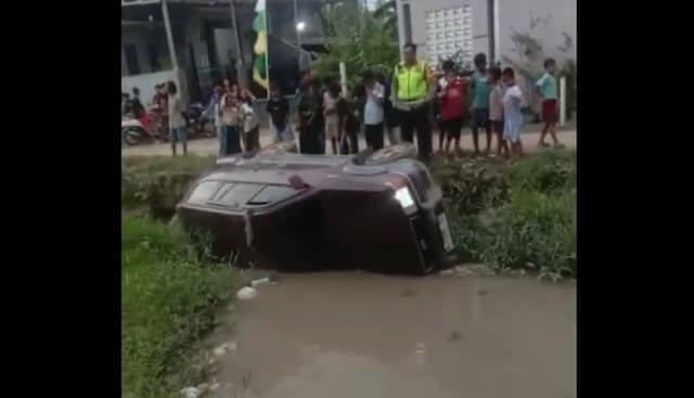 Ikuti Google Maps, Mobil Pemudik Asal Jakarta Tercebur ke Sungai di Brebes Ikuti Google Maps, Mobil Pemudik Asal Jakarta Tercebur ke Sungai di Brebes