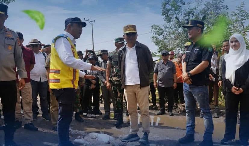 Pemprov Kalteng Genjot Perbaikan Jalan, Prioritaskan Kenyamanan dan Keselamatan Warga Pemprov Kalteng Genjot Perbaikan Jalan, Prioritaskan Kenyamanan dan Keselamatan Warga