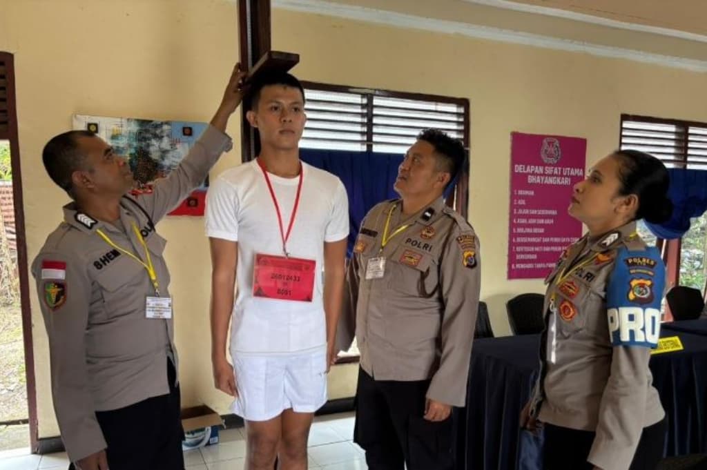 Rekrutmen Polri Banjir Peminat, 3.660 Orang Daftar Jadi Polisi di NTT Rekrutmen Polri Banjir Peminat, 3.660 Orang Daftar Jadi Polisi di NTT