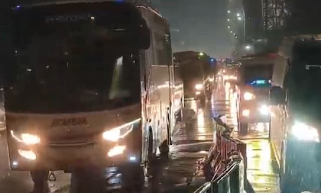 Libur Panjang Kenaikan Isa Almasih, GT Pasteur Bandung Macet Parah Libur Panjang Kenaikan Isa Almasih, GT Pasteur Bandung Macet Parah