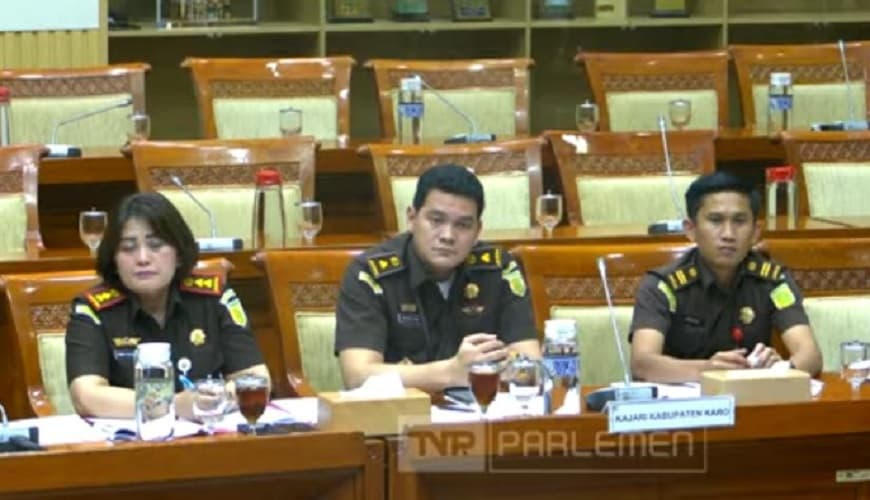 Jaksa Kejari Karo Bantah Intimidasi Amsal Sitepu Pakai Brownies: Tak Ada Niat Sedikit pun Jaksa Kejari Karo Bantah Intimidasi Amsal Sitepu Pakai Brownies: Tak Ada Niat Sedikit pun