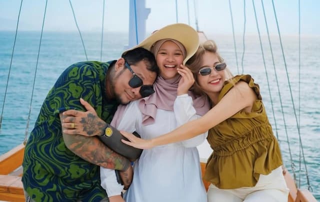 Virgoun Ungkap Hubungan Putrinya Starla dengan Lindi Fitriyana: Langsung Akur Virgoun Ungkap Hubungan Putrinya Starla dengan Lindi Fitriyana: Langsung Akur