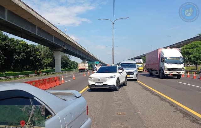 Libur Jumat Agung, Contraflow di Tol Jakarta-Cikampek Diberlakukan Libur Jumat Agung, Contraflow di Tol Jakarta-Cikampek Diberlakukan