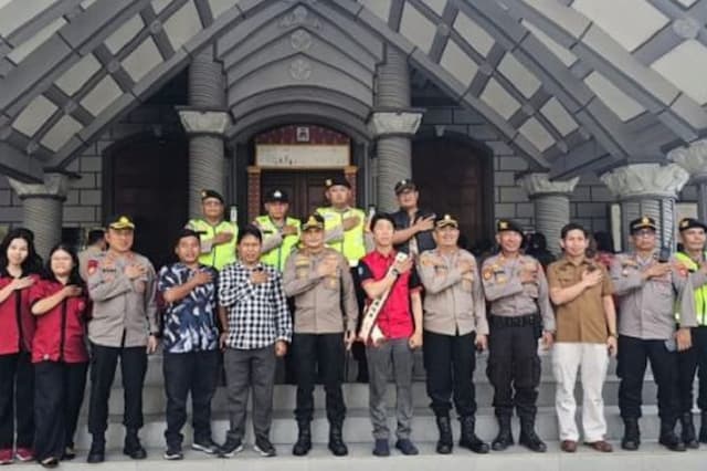 Polda Sumsel Kerahkan 2.671 Personel Amankan Ibadah Jumat Agung dan Paskah Polda Sumsel Kerahkan 2.671 Personel Amankan Ibadah Jumat Agung dan Paskah