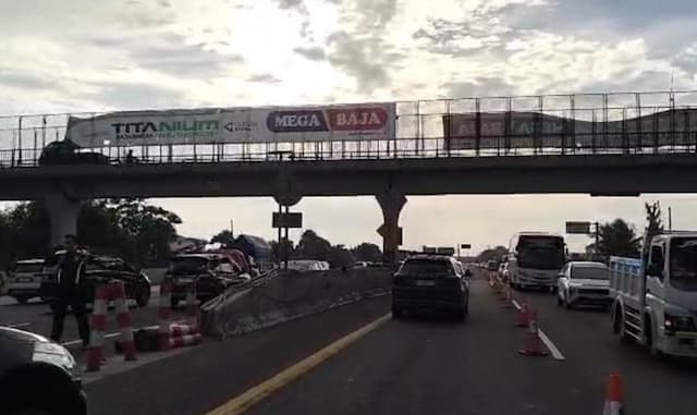 Arus Balik Libur Panjang, Contraflow Diterapkan di KM 55-47 Tol Jakarta-Cikampek Arus Balik Libur Panjang, Contraflow Diterapkan di KM 55-47 Tol Jakarta-Cikampek