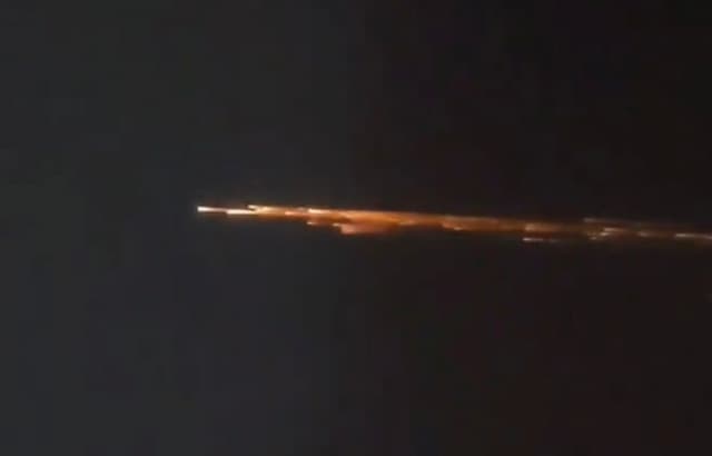 Benda Bercahaya di Langit Lampung yang Viral di Medsos Bukan Meteor, Ini Alasannya! Benda Bercahaya di Langit Lampung yang Viral di Medsos Bukan Meteor, Ini Alasannya!