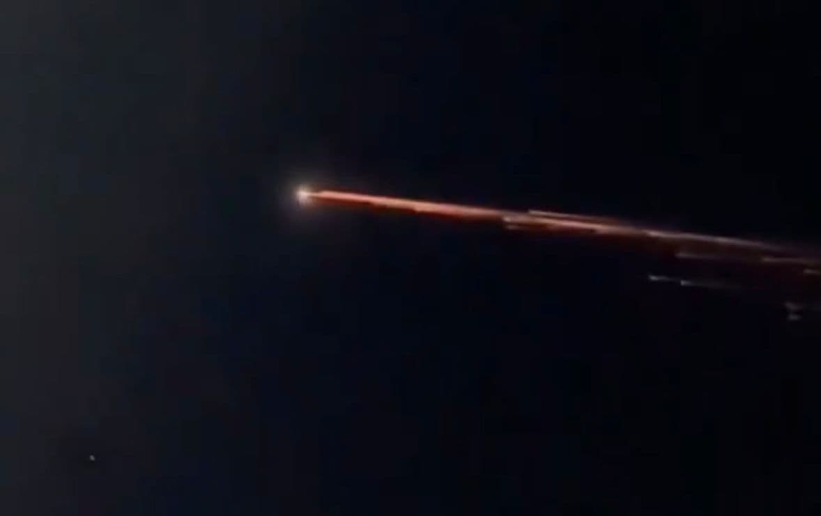 Geger Cahaya Miterius di Langit Lampung Ternyata Sampah Roket China, Ini Kata ITERA Geger Cahaya Miterius di Langit Lampung Ternyata Sampah Roket China, Ini Kata ITERA