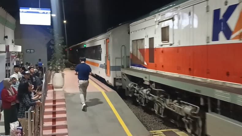 KA Bangunkarta Anjlok di Bumiayu Brebes, 13 Perjalanan Kereta Dialihkan ke Jalur Utara KA Bangunkarta Anjlok di Bumiayu Brebes, 13 Perjalanan Kereta Dialihkan ke Jalur Utara