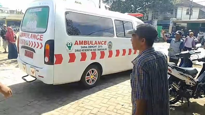 Pilu! Pria di Bangkalan Meninggal di Parkiran Pasar Saat Tunggu Istri Belanja Pilu! Pria di Bangkalan Meninggal di Parkiran Pasar Saat Tunggu Istri Belanja