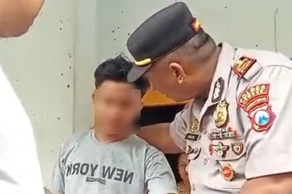 Viral Remaja di Jember Edarkan Uang Palsu, Modus Suruh Anak Kecil Belanja di Warung Viral Remaja di Jember Edarkan Uang Palsu, Modus Suruh Anak Kecil Belanja di Warung