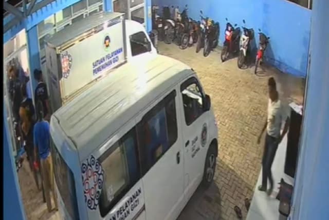 Ketel Pengering Meledak, Karyawan SPPG di Ngawi Luka Bakar Serius Ketel Pengering Meledak, Karyawan SPPG di Ngawi Luka Bakar Serius