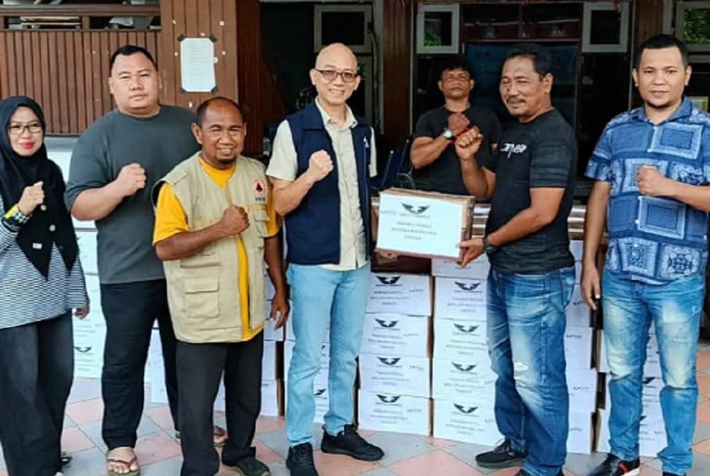 Batang Dua Diguncang Gempa Susulan, Perindo Ternate Tembus Jalur Laut Kirim Bantuan Batang Dua Diguncang Gempa Susulan, Perindo Ternate Tembus Jalur Laut Kirim Bantuan