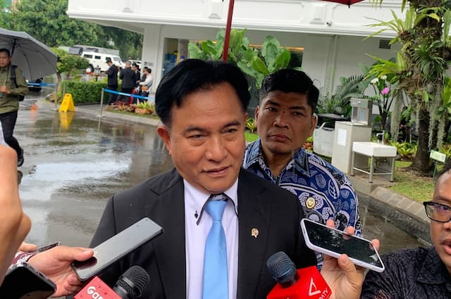 Menko Yusril: Pembubaran Nobar Film Pesta Babi Bukan Arahan Pemerintah Menko Yusril: Pembubaran Nobar Film Pesta Babi Bukan Arahan Pemerintah
