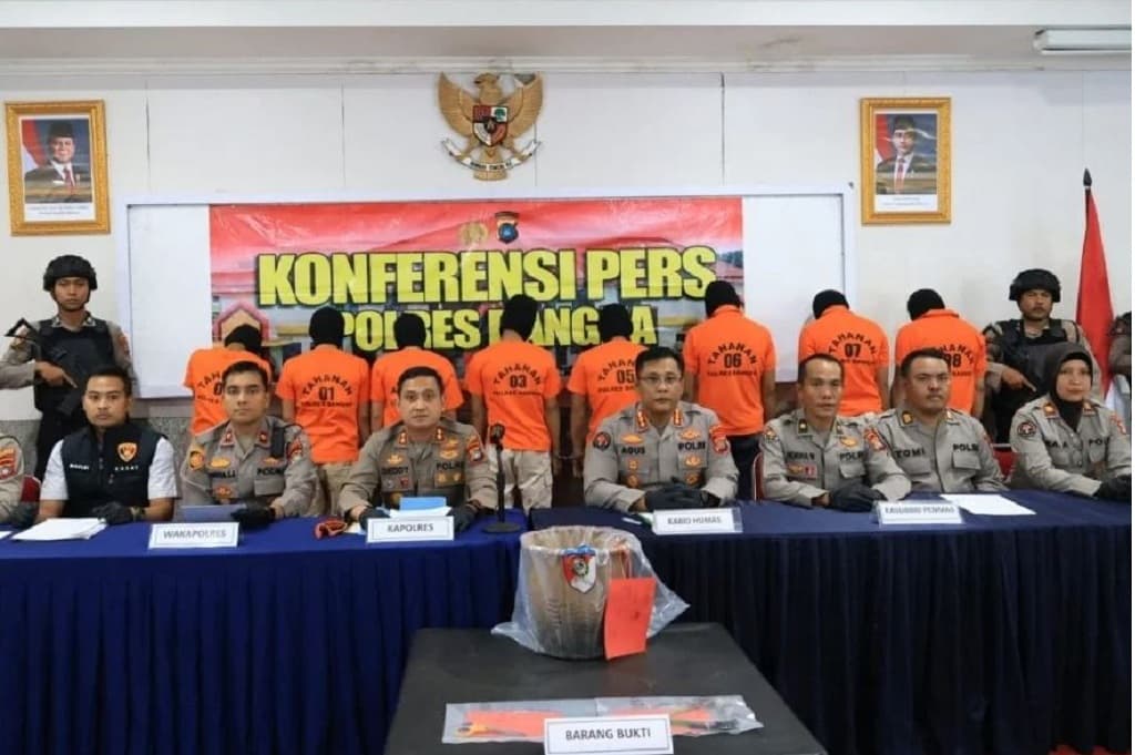 Dramatis! Polisi Gerak Cepat Tangkap 8 Tahanan Kabur dari Polres Bangka Dramatis! Polisi Gerak Cepat Tangkap 8 Tahanan Kabur dari Polres Bangka