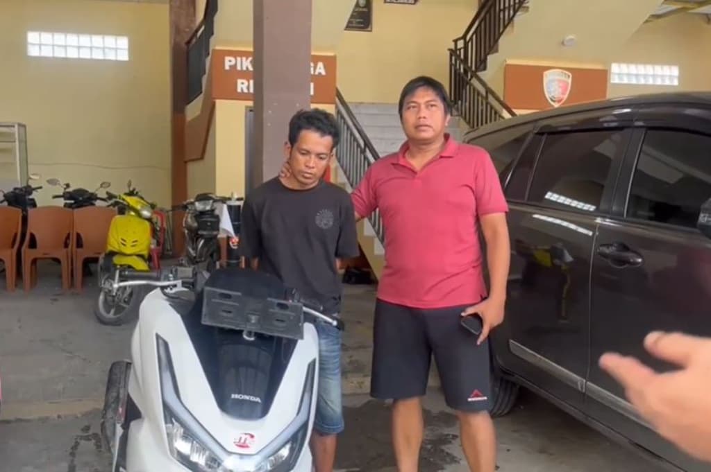 Beraksi di Sampang, Penipu Beli Motor Modus COD dengan Uang Mainan Ditangkap Beraksi di Sampang, Penipu Beli Motor Modus COD dengan Uang Mainan Ditangkap