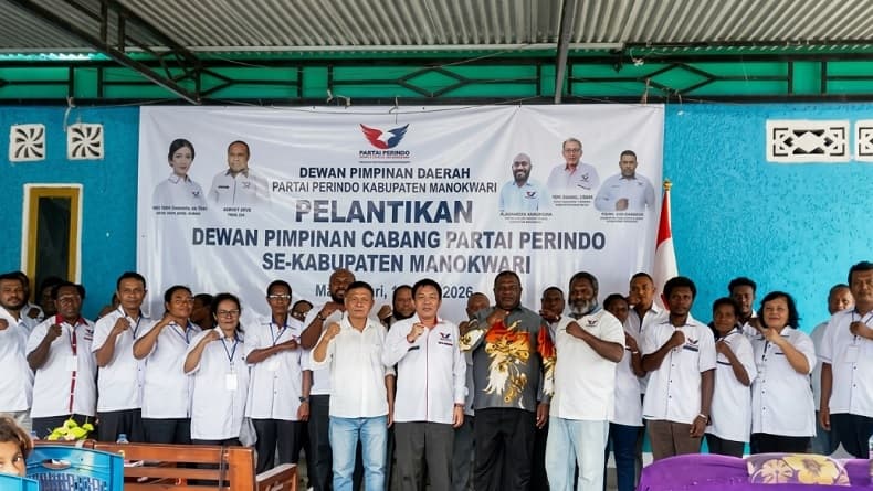 14 DPC Resmi Dilantik, Perindo Manokwari Perkuat Mesin Politik di Tingkat Distrik 14 DPC Resmi Dilantik, Perindo Manokwari Perkuat Mesin Politik di Tingkat Distrik