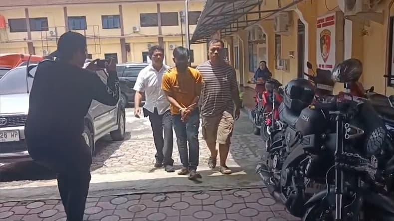 Pelarian Berakhir, Suami Tega Sayat Wajah Istri di Pematangsiantar Ditangkap Polisi Pelarian Berakhir, Suami Tega Sayat Wajah Istri di Pematangsiantar Ditangkap Polisi