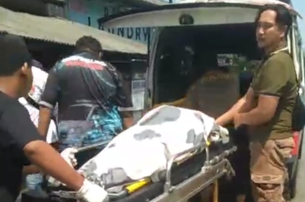 Sukoharjo Geger! Mayat Waria Ditemukan dalam Kamar Mandi Kosan Sukoharjo Geger! Mayat Waria Ditemukan dalam Kamar Mandi Kosan