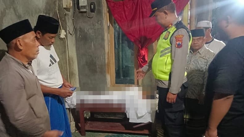 Balita 3,5 Tahun di Purbalingga Tewas Tersedak saat Makan Jelly, Nenek Korban Histeris Balita 3,5 Tahun di Purbalingga Tewas Tersedak saat Makan Jelly, Nenek Korban Histeris