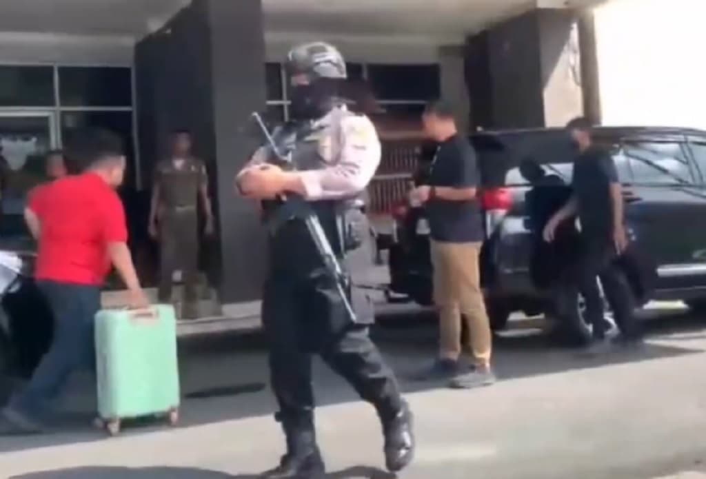 Geledah Kantor Pemkab Tulungagung, KPK Periksa Kepala OPD Buntut OTT Bupati Geledah Kantor Pemkab Tulungagung, KPK Periksa Kepala OPD Buntut OTT Bupati