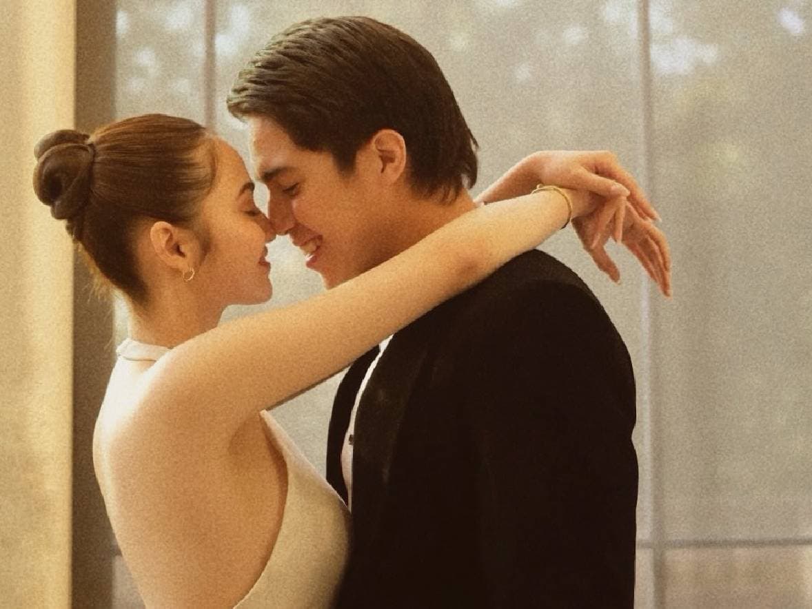 Sultan! Souvenir Pernikahan El Rumi dan Syifa Hadju Emas hingga Logam Mulia Sultan! Souvenir Pernikahan El Rumi dan Syifa Hadju Emas hingga Logam Mulia