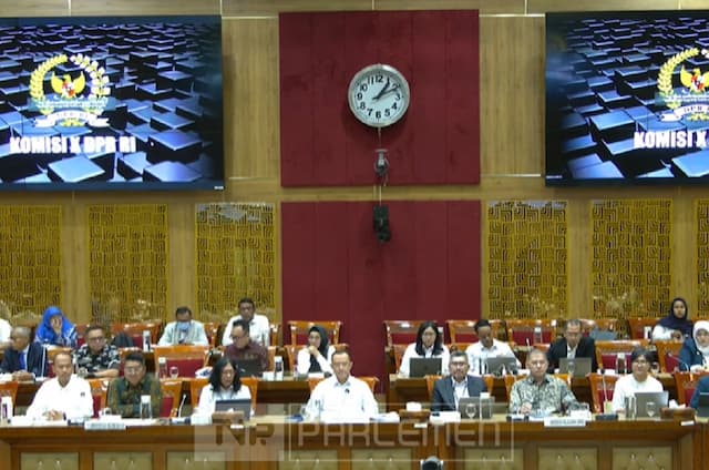 Komisi X DPR Rapat Tertutup Bareng 4 Rektor Bahas Pelecehan Seksual di Kampus Komisi X DPR Rapat Tertutup Bareng 4 Rektor Bahas Pelecehan Seksual di Kampus