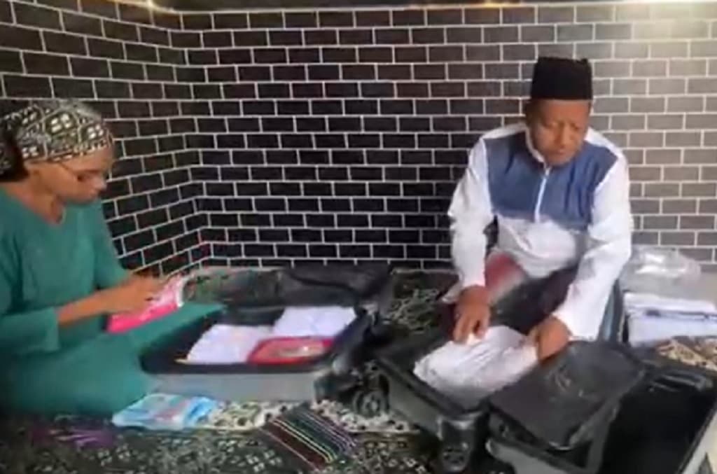 Kisah Penjual Es Keliling di Jombang Naik Haji, Nabung di Kaleng Biskuit 23 Tahun Kisah Penjual Es Keliling di Jombang Naik Haji, Nabung di Kaleng Biskuit 23 Tahun