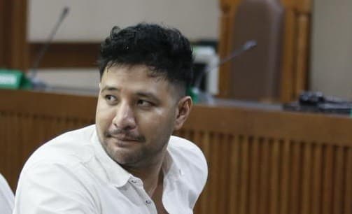 Ammar Zoni Divonis 7 Tahun Penjara dalam Kasus Narkoba, Denda Rp1 Miliar Ammar Zoni Divonis 7 Tahun Penjara dalam Kasus Narkoba, Denda Rp1 Miliar