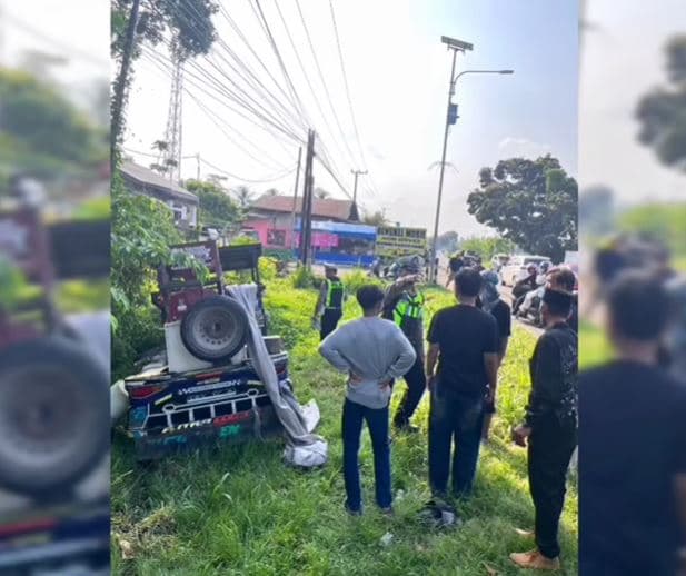 Kecelakaan di Lampung Selatan, 2 Pelajar Tewas Tabrakan dengan Mobil Penggiling Padi Kecelakaan di Lampung Selatan, 2 Pelajar Tewas Tabrakan dengan Mobil Penggiling Padi