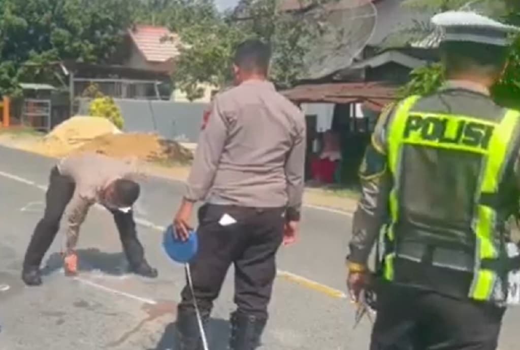 Kecelakaan Maut Pikap Tabrak Motor di Sambas, 1 Orang Tewas 1 Kritis Kecelakaan Maut Pikap Tabrak Motor di Sambas, 1 Orang Tewas 1 Kritis