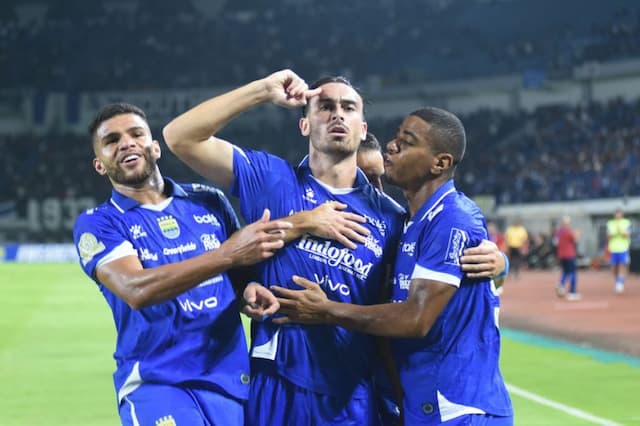 GBLA Siap Berpesta, Persib hanya Butuh 1 Poin Cetak Hattrick Juara Super League! GBLA Siap Berpesta, Persib hanya Butuh 1 Poin Cetak Hattrick Juara Super League!