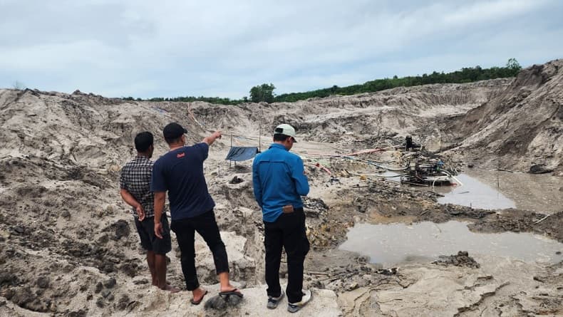 Tambang Timah Ilegal di Hutan Produksi Babel Digerebek, 2 Pemilik Ditangkap Tambang Timah Ilegal di Hutan Produksi Babel Digerebek, 2 Pemilik Ditangkap