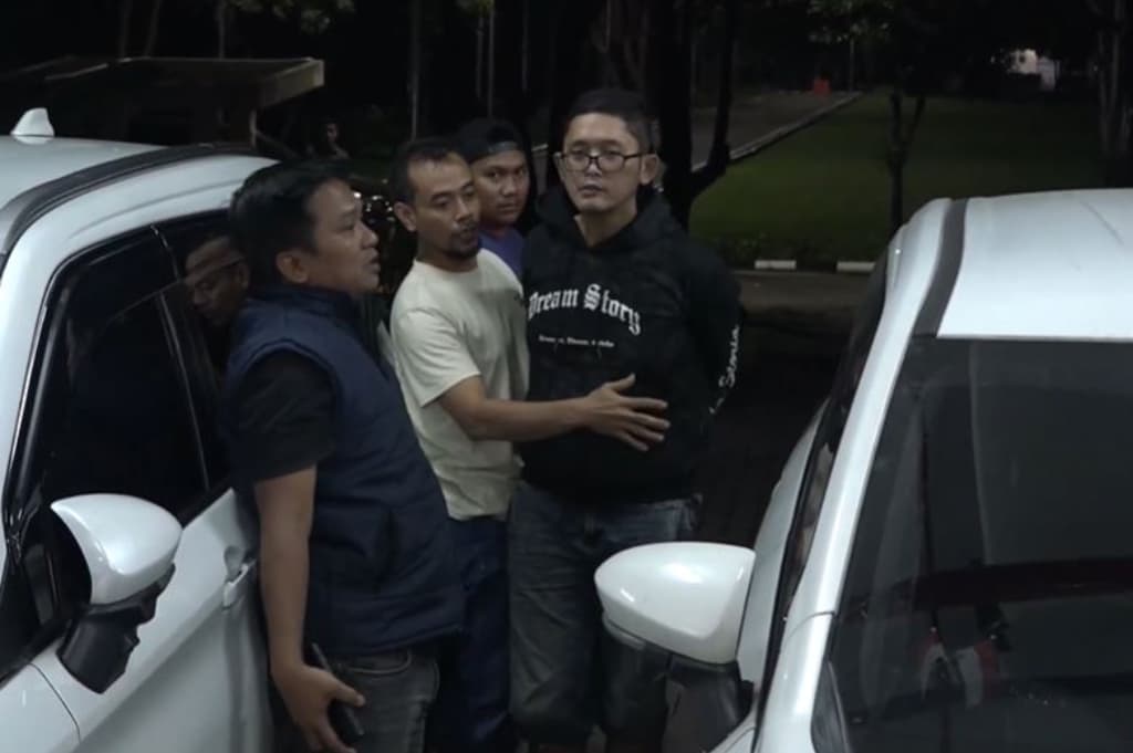 Viral Wanita Babak Belur Mengadu ke Wawali Armuji, Sang Kekasih Langsung Ditangkap Viral Wanita Babak Belur Mengadu ke Wawali Armuji, Sang Kekasih Langsung Ditangkap