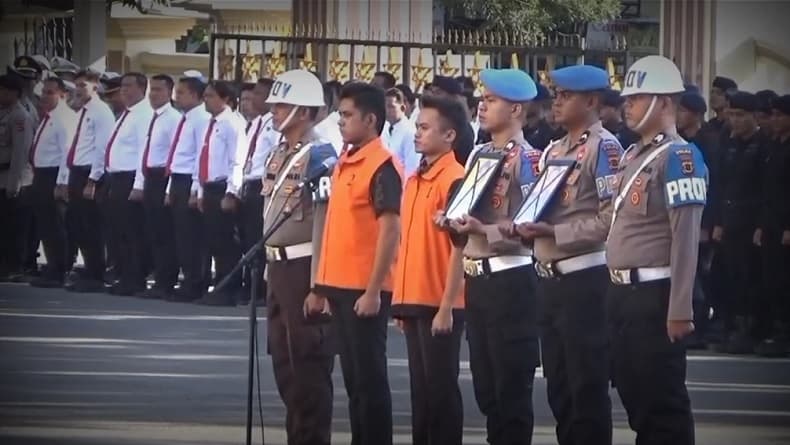 4 Anggota Polda Jambi Dipecat, 2 Terlibat Kasus Pemerkosaan Remaja Putri 4 Anggota Polda Jambi Dipecat, 2 Terlibat Kasus Pemerkosaan Remaja Putri