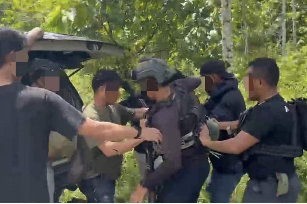 Anggota KKB DPO Kasus Pembunuhan Ditangkap Satgas Damai Cartenz di Timika Anggota KKB DPO Kasus Pembunuhan Ditangkap Satgas Damai Cartenz di Timika