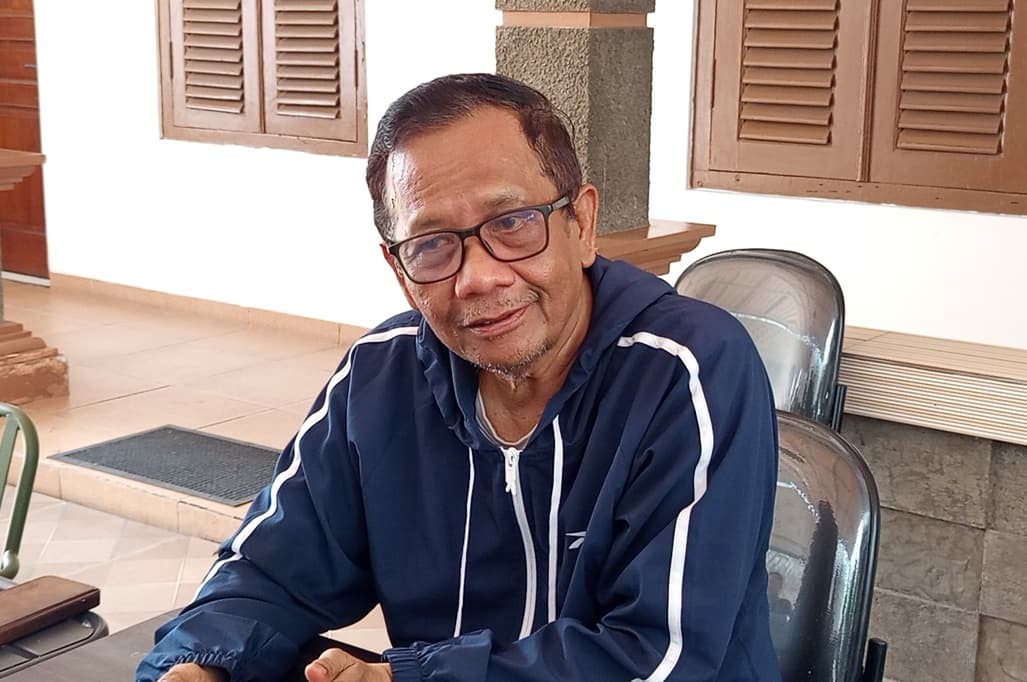 Mahfud MD Sebut Saiful Mujani Tak Bisa Diadili, Alat Bukti Tak Cukup Mahfud MD Sebut Saiful Mujani Tak Bisa Diadili, Alat Bukti Tak Cukup