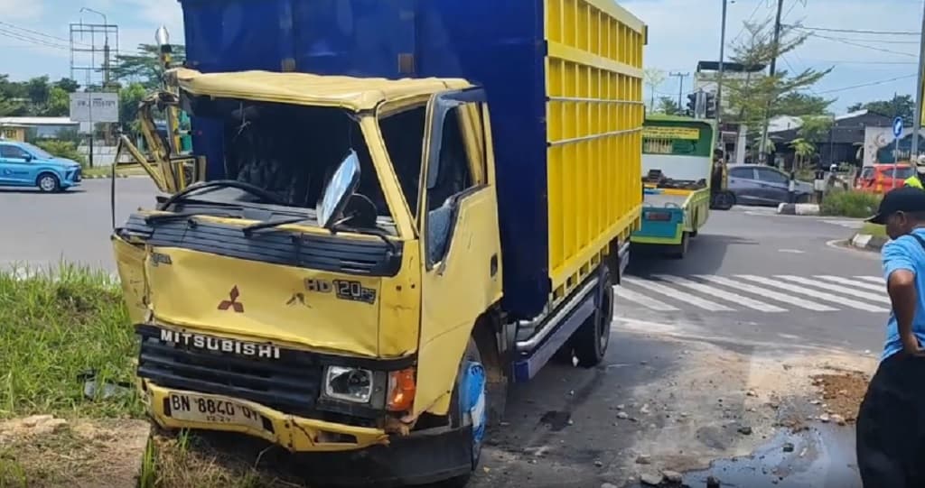 Kronologi Truk Pupuk Timpa Motor di Pangkalpinang Tewaskan Pasutri, Diduga Rem Blong Kronologi Truk Pupuk Timpa Motor di Pangkalpinang Tewaskan Pasutri, Diduga Rem Blong