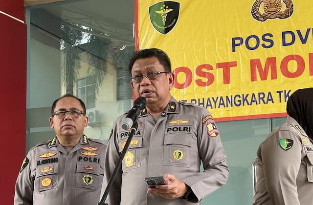 RS Polri Terima 10 Kantong Jenazah Korban Tabrakan Kereta, Seluruhnya Perempuan RS Polri Terima 10 Kantong Jenazah Korban Tabrakan Kereta, Seluruhnya Perempuan