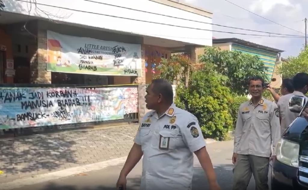 Tak Kuat Tahan Emosi, Warga Corat-Coret Daycare Penyiksa Anak di Jogja Tak Kuat Tahan Emosi, Warga Corat-Coret Daycare Penyiksa Anak di Jogja