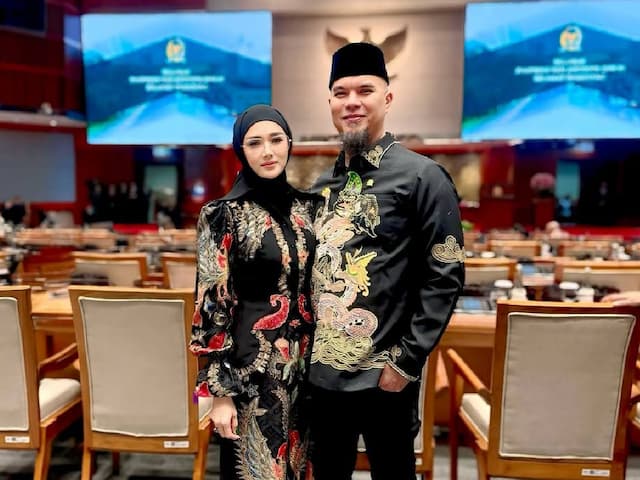Ahmad Dhani Puji Mulan Jameela, Sebut Istri Ideal yang Tidak Matre dan Sayang Anak! Ahmad Dhani Puji Mulan Jameela, Sebut Istri Ideal yang Tidak Matre dan Sayang Anak!