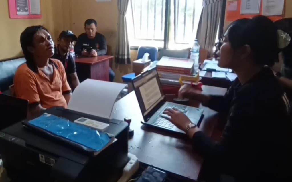 Halusinasi usai Pakai Sabu, Ayah di Tulang Bawang Barat Tega Tikam Anak Kandung Halusinasi usai Pakai Sabu, Ayah di Tulang Bawang Barat Tega Tikam Anak Kandung