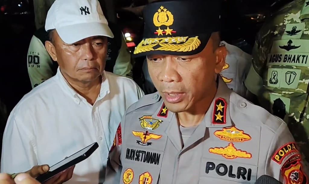 Kapolda Jabar Ungkap Perusuh Berbaju Hitam saat May Day di Bandung Kelompok Anarko Kapolda Jabar Ungkap Perusuh Berbaju Hitam saat May Day di Bandung Kelompok Anarko