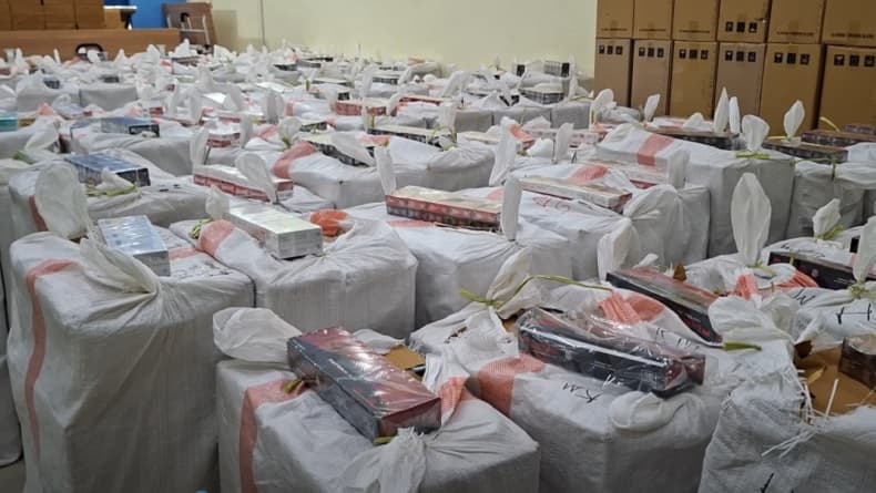 Bea Cukai Jember Gagalkan Peredaran Rokok Ilegal Skala Besar Bernilai Miliaran Rupiah Bea Cukai Jember Gagalkan Peredaran Rokok Ilegal Skala Besar Bernilai Miliaran Rupiah